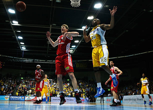 顶级后卫的 顶级后卫的