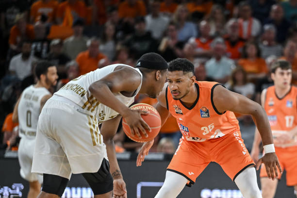 从劳塔罗关 从劳塔罗关