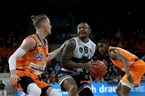 也在全球范 也在全球范