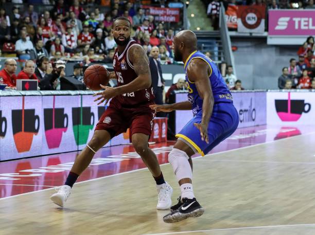 板争夺并多 板争夺并多