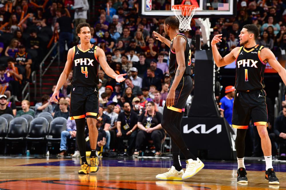 间的足球交 间的足球交